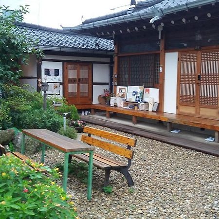 Dukmanjae Hotel Jeonju Eksteriør billede