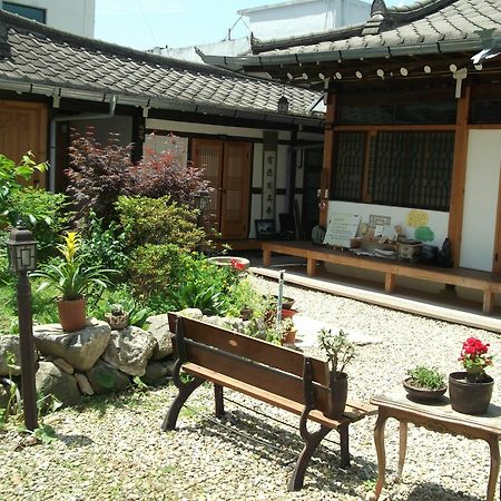 Dukmanjae Hotel Jeonju Eksteriør billede