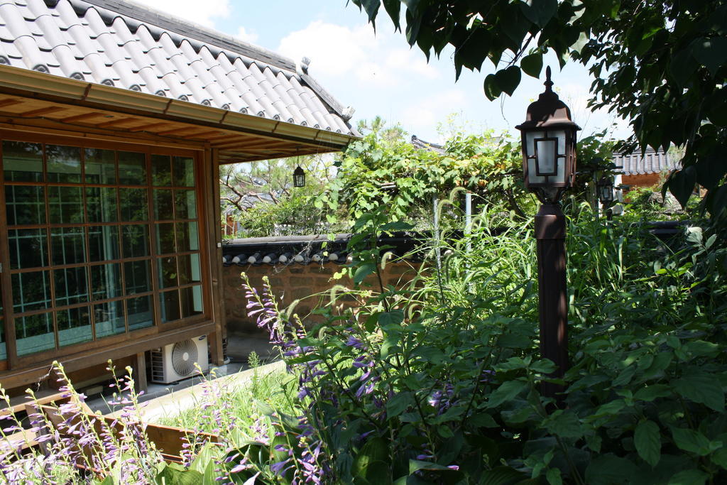 Dukmanjae Hotel Jeonju Eksteriør billede
