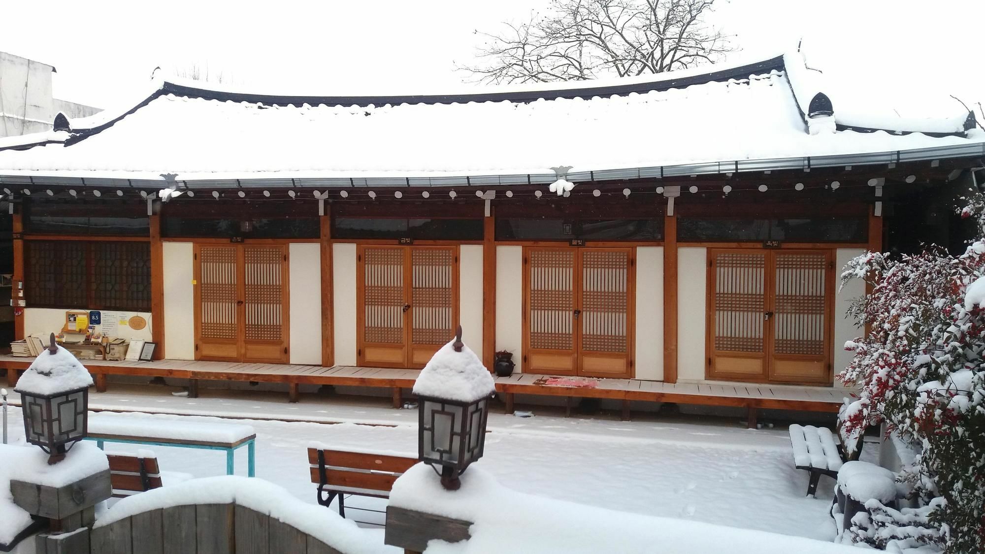 Dukmanjae Hotel Jeonju Eksteriør billede